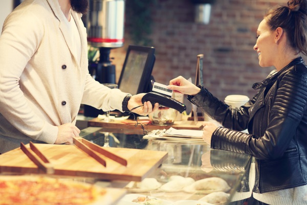 Although US businesses often have EMV terminals, many still ask customers to swipe their cards